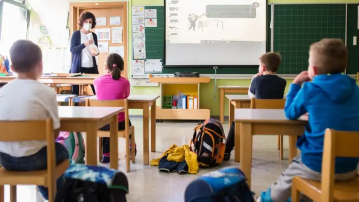 Nevetesre Felkeszulni A Tanar Leteremtette Pistiket Mert Az Ellenorzojet Batman Irta Ala